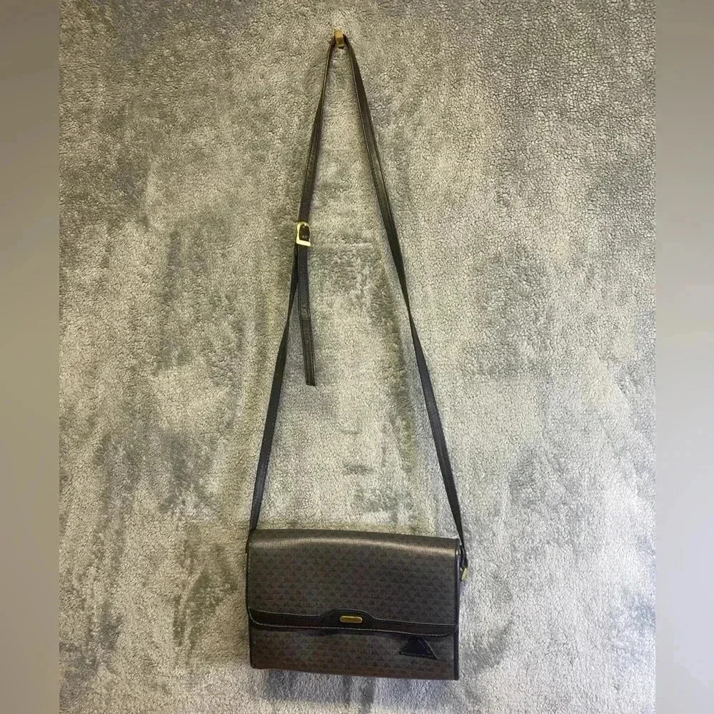 Liz Claiborne vintage black crossbody handbag